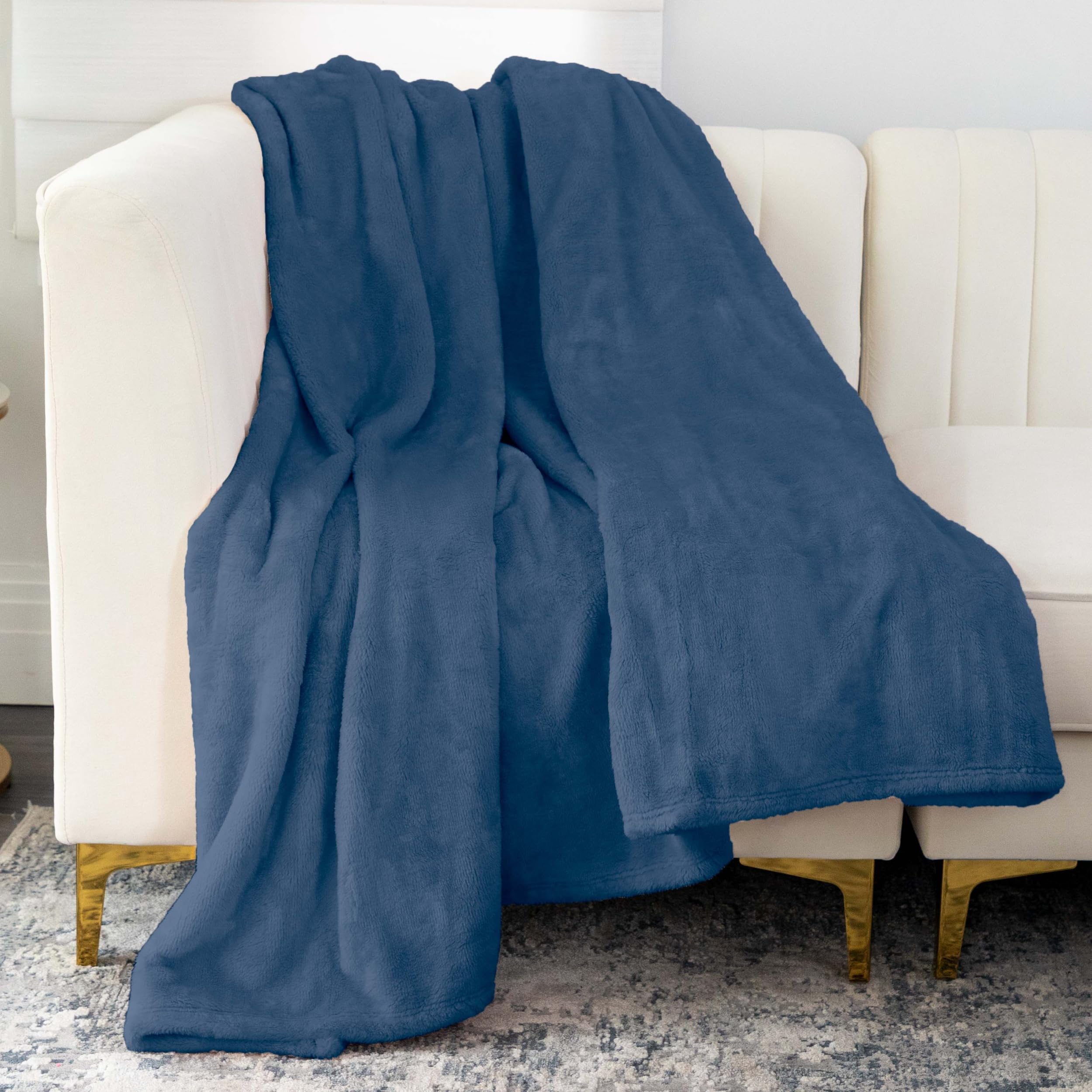 NMTH-016H - Nicole Miller Oversized Plush Fleece Throw - Vintage Blue